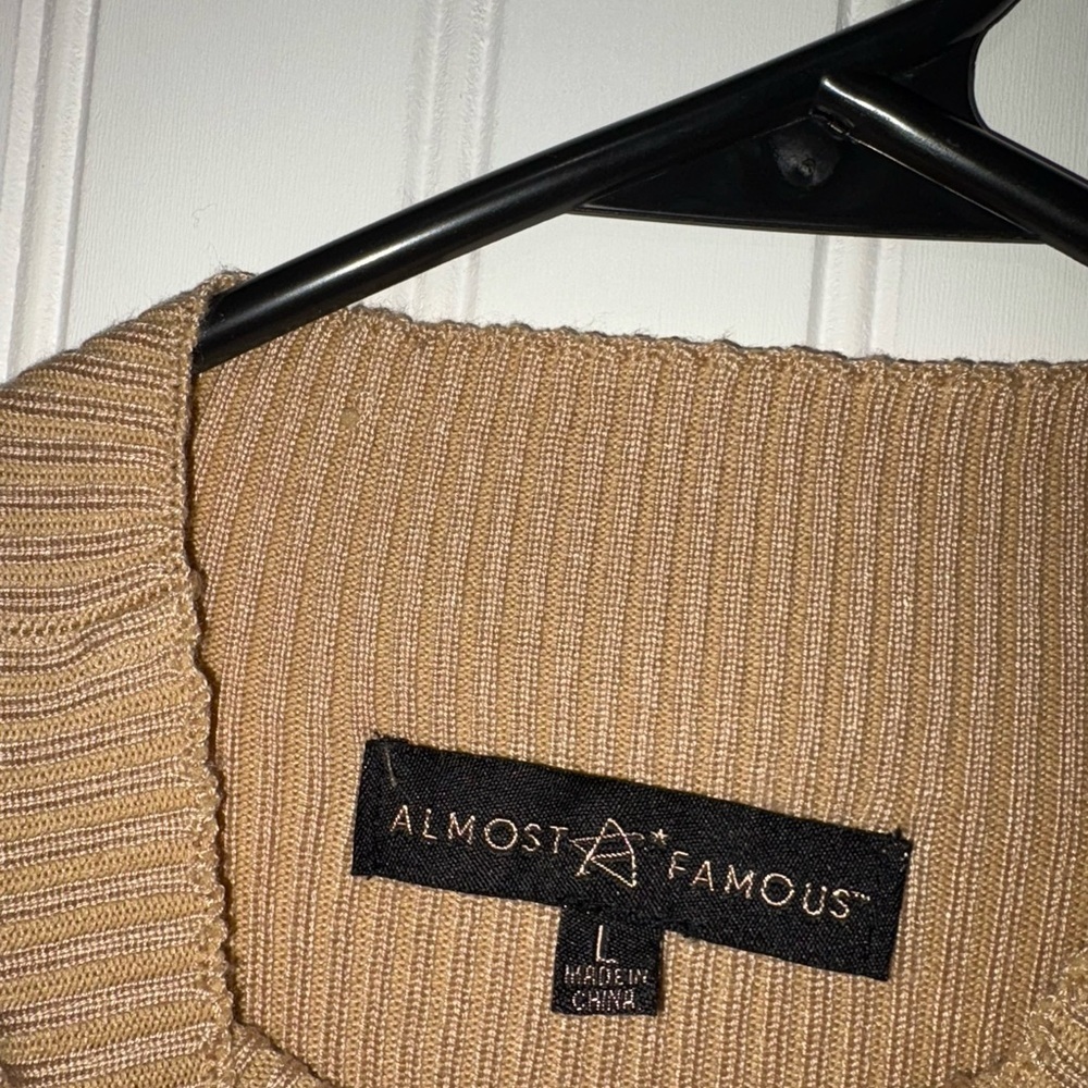 Almost Famous Tan Sweater with Floral Sheer Sleeves| Size Large - Picture 4 of 5